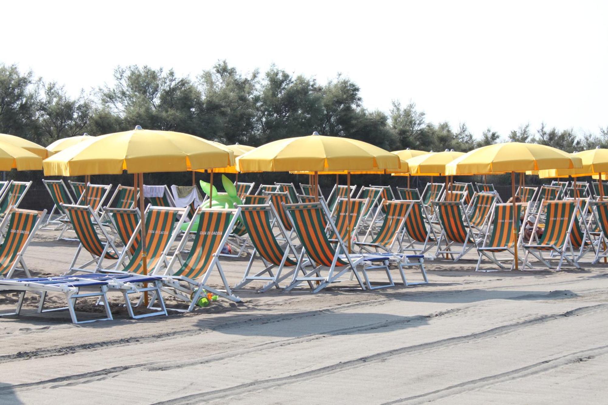 Camping Casa Di Caccia Марина-ді-Біббона Екстер'єр фото